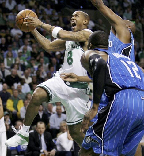  莫兰特闪电突破无解，灰熊掀翻凯尔特人