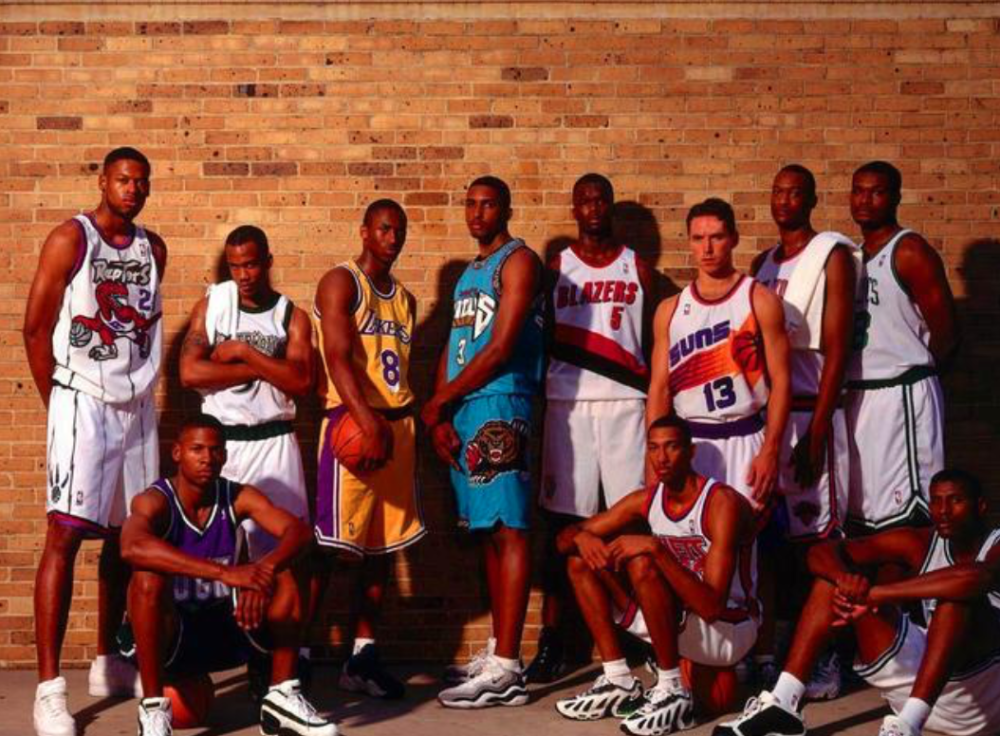  篮球名宿退役仪式温情满满