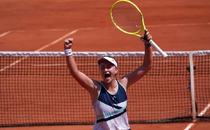  斯维亚泰克横扫赛场锁定年终第一